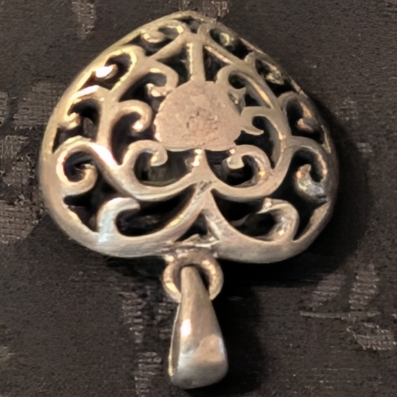 Intricate Vintage Sterling Silver Heart Filigree Pendant - Picture 7 of 8